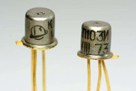 tranzistor-kp103-v-metallicheskom-korpuse-480x320.jpg