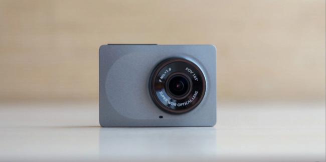 YI-Smart-Dash-Camera-696x347.png