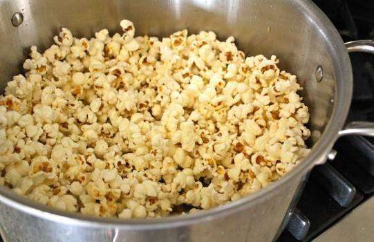 popcorn-bez-mikrovolnovki-541x350.jpg