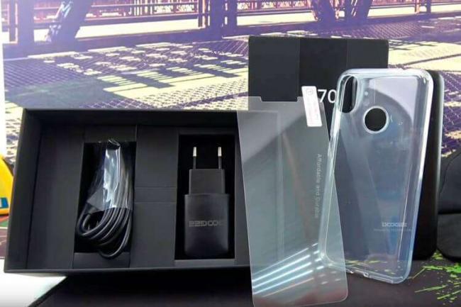 doogee-x70-complect.jpg