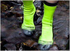 best-waterproof-socks-stay-warm-and-dry-when_1.jpg
