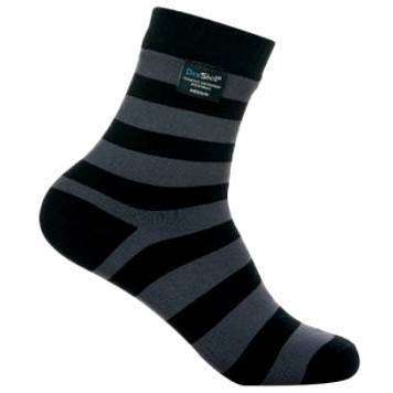best-waterproof-socks-stay-warm-and-dry-when_3.jpg