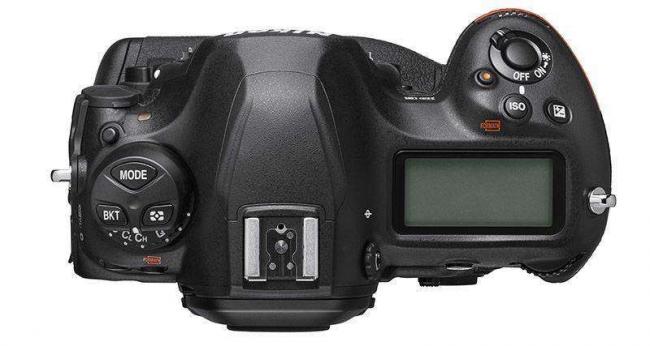 Nikon-D6-DSLR-camera-3.jpg