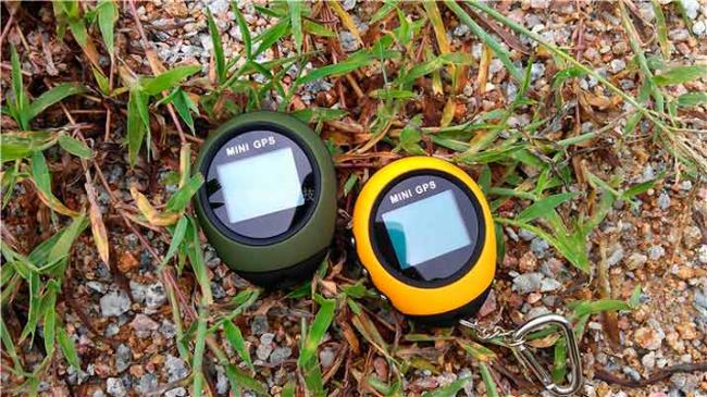 mini-gps-navigator-brelok-1.jpg