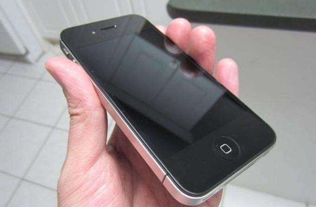 iphone-4s-black-base-1.jpg