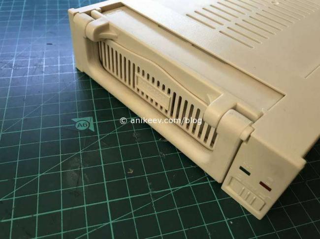ide-hard-disc-drive-mobile-rack-2.jpg