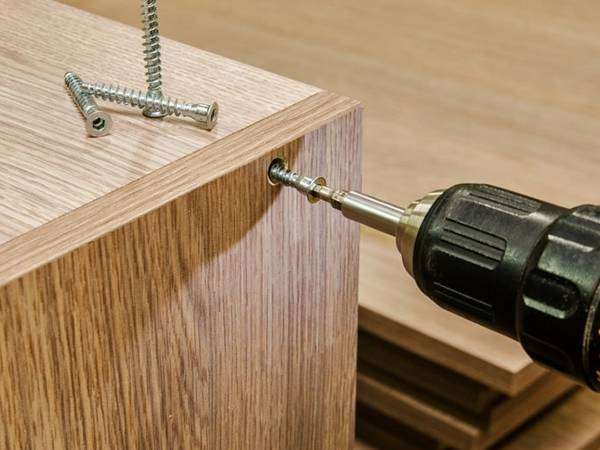 wood-screw-desk-install1.jpg