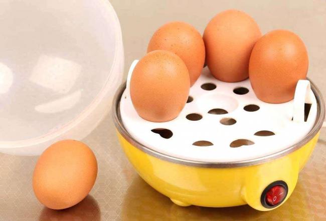 dash-egg-cooker-measuring-cup-egg-cookers-or-egg-boilers-are-small-electric-devices-mainly-used-for-making-breakfast-they-have-enough-space-for-boiling-several-eggs-at-the-same-time.jpg