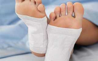 Росздравнадзор запретил популярные пластыри для ног, «очищающие организм от шлаков»