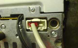 Как можно в машине подключить USB-флешку к магнитоле через AUX (аукс)
